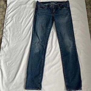 AMERICAN EAGLE Women's Size 12 Long Blue Super Stretch Skinny Jeans Trendy Denim